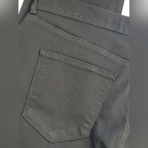 Levi's Black NWT Classic Straight Leg Jeans - Size 16 Short - Picture 10 of 14